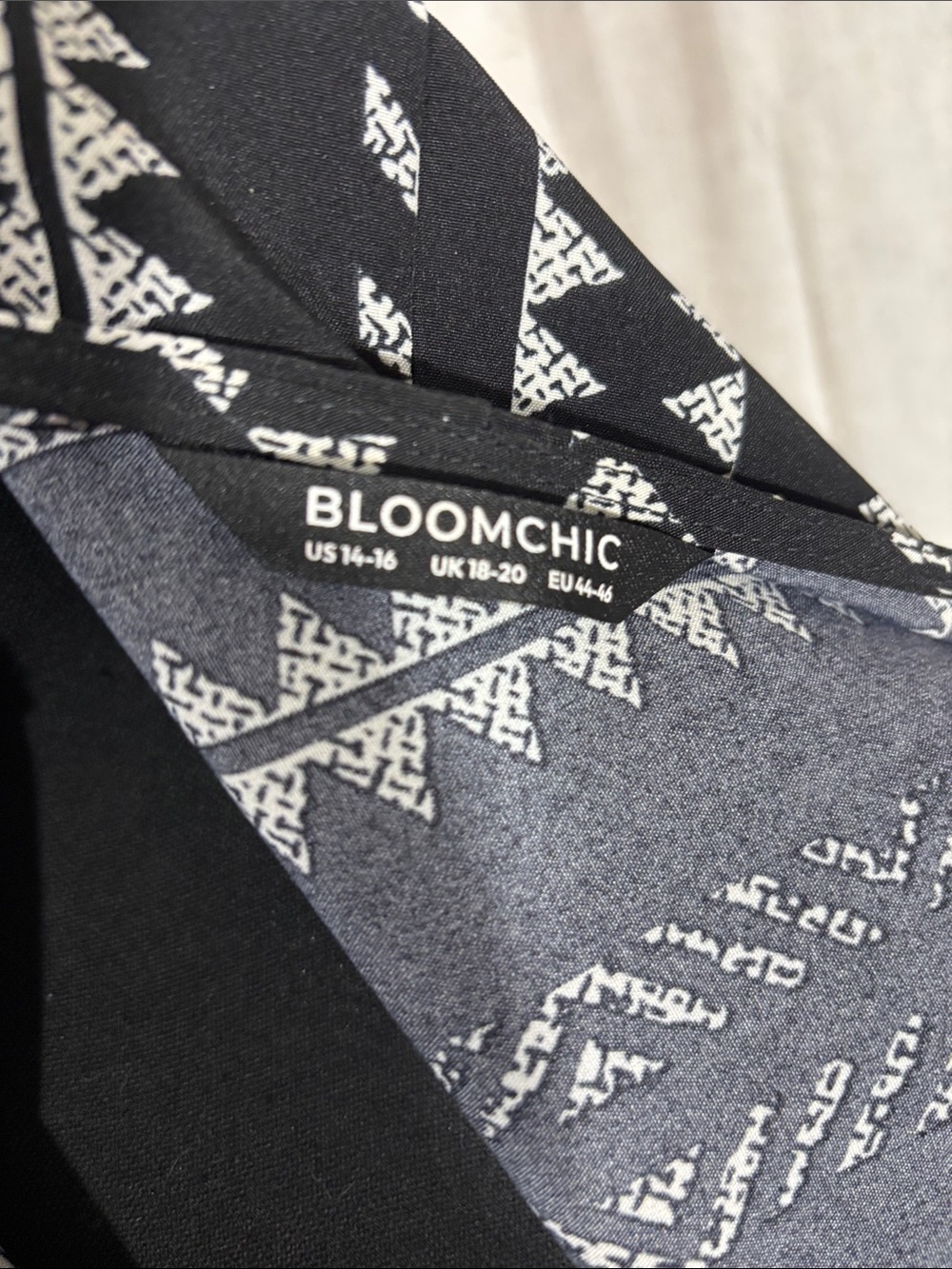 BloomChic Black & White Geometric Print Maxi Dress - Picture 5 of 6